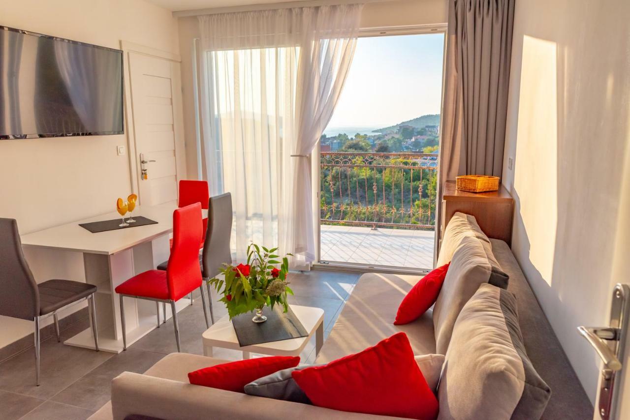 Apartmani Dalmacjia Гребастика Экстерьер фото